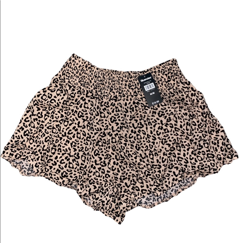 Flowy Leopard Shorts • Bluenotes